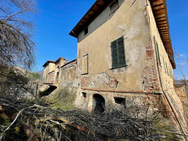 Palazzo / Stabile in vendita a Ziano Piacentino PC
