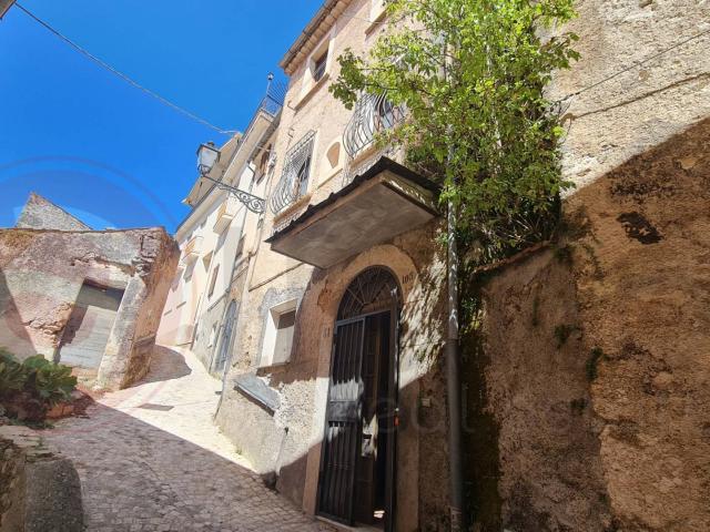 Palazzo storico in vendita a Alvito