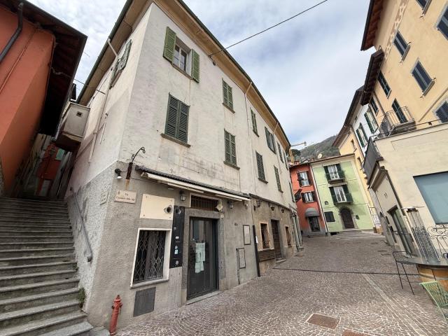 Palazzo storico in vendita a Argegno