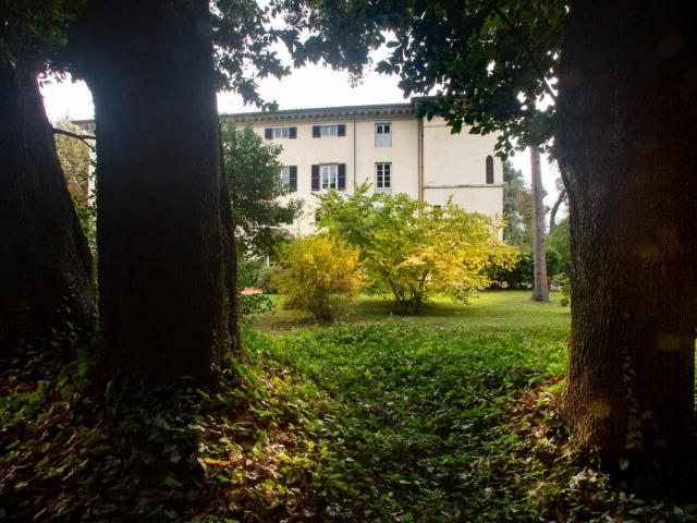 Palazzo storico in vendita a Lucca