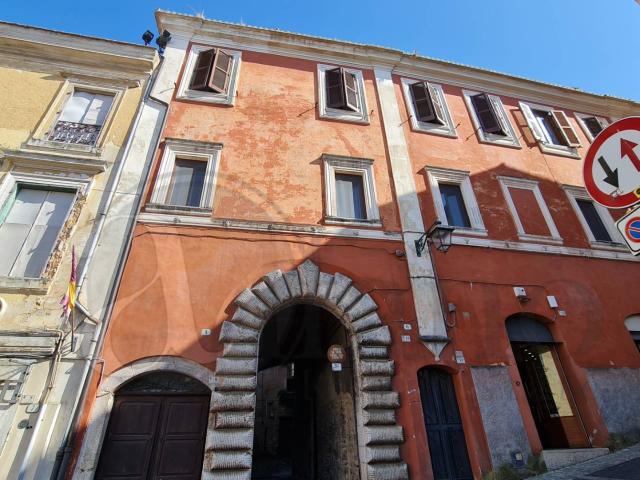Palazzo storico in vendita a Priverno