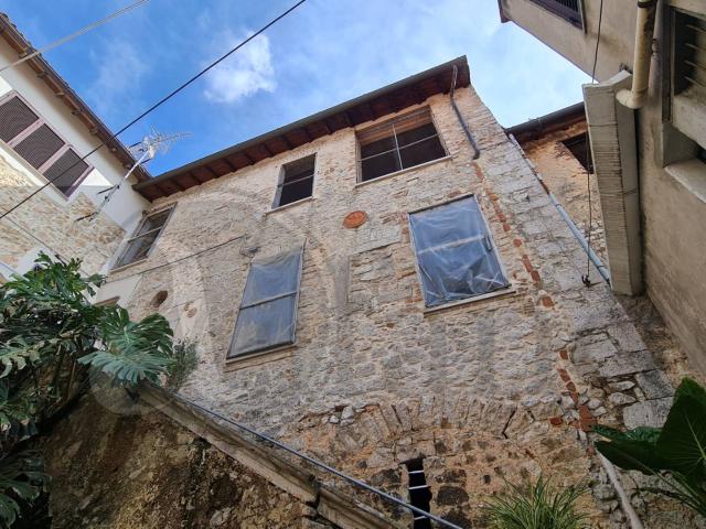 Palazzo storico in vendita a Priverno