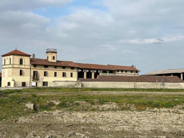 Palazzo Strada Provinciale ex Strada Statale 596 dei Cairo 14 10 vani 500mq