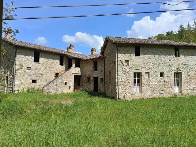 Palazzo Strada San Marco Cenerente 25 10 vani 700mq