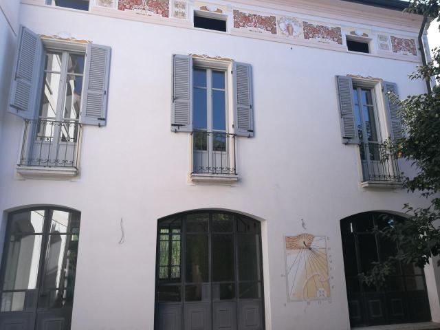 Palazzo Via Baldesio 10 vani 0mq