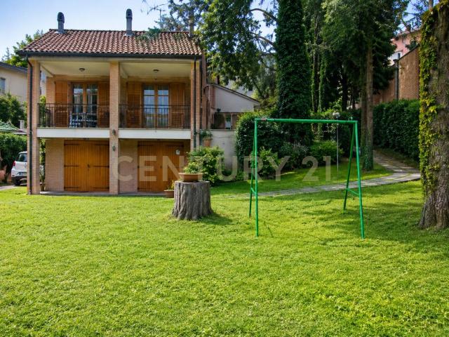 Palazzo Via Cassia 43 10 vani 278mq