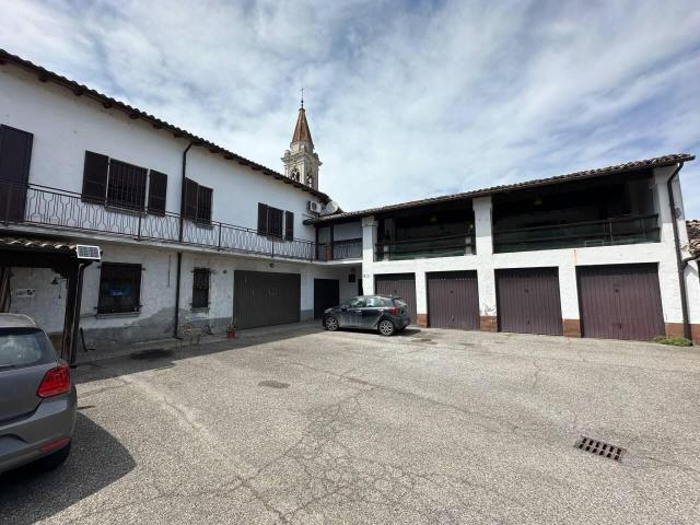 Palazzo Via Cavour 34 22 vani 500mq