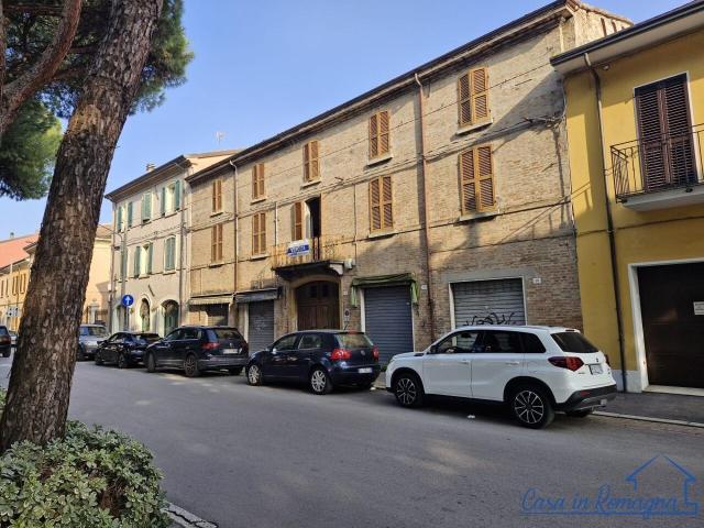 Palazzo Via Covignano 36 20 vani 840mq