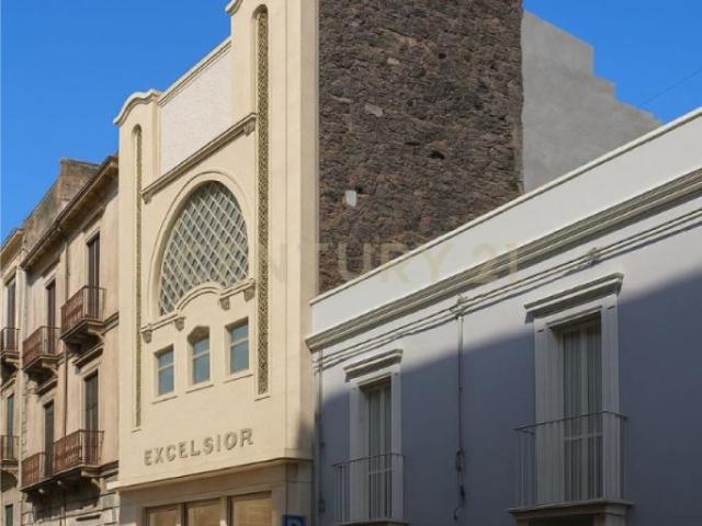 Palazzo Via Giuseppe De Felice 19 1100mq
