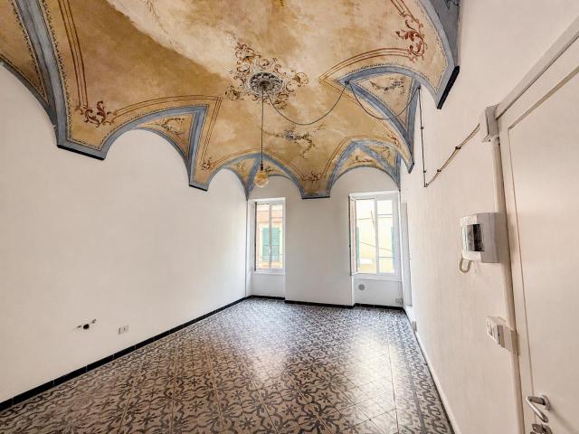 Palazzo Via Roma 15 9 vani 193mq
