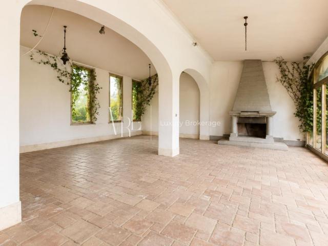 Palazzo 2000mq