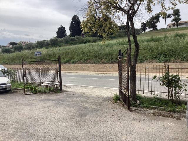 Palazzo 50 vani 3500mq