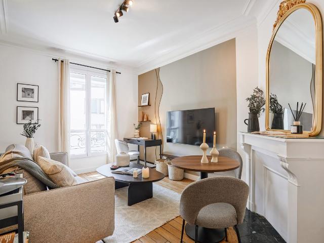 Pales 1 room in Vaugirard, Paris Amsterdam Apartments for Rent