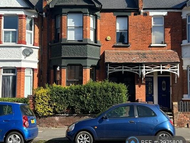 Palermo Road, London, NW10 2 bed flat to rent £2,500 pcm £577 pw