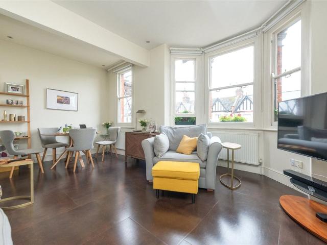 Palermo Road, Willesden Junction, London NW10, 2 bed terraced house to rent, £2,500 pcm | PrimeLocation