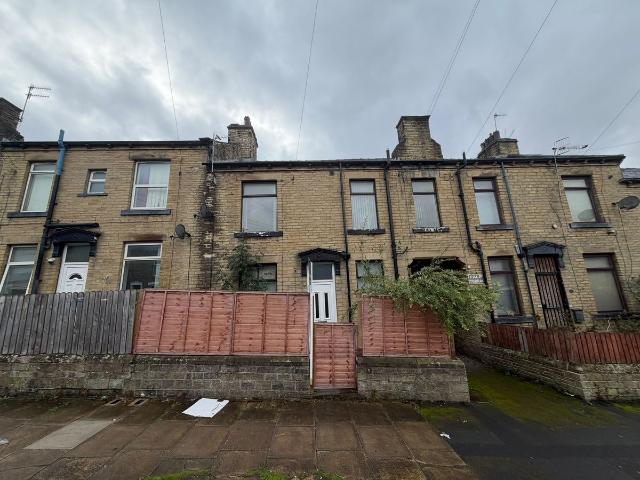 Paley Terrace, Bradford BD4, 2 bed property to rent, £775 pcm | PrimeLocation
