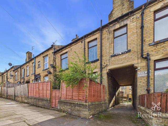 Paley Terrace, West Yorkshire BD4 2 bed house to rent £800 pcm £185 pw