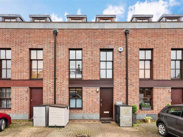 Palfrey Place, Oval SW8, 3 bed terraced house to rent, £3,750 pcm | PrimeLocation
