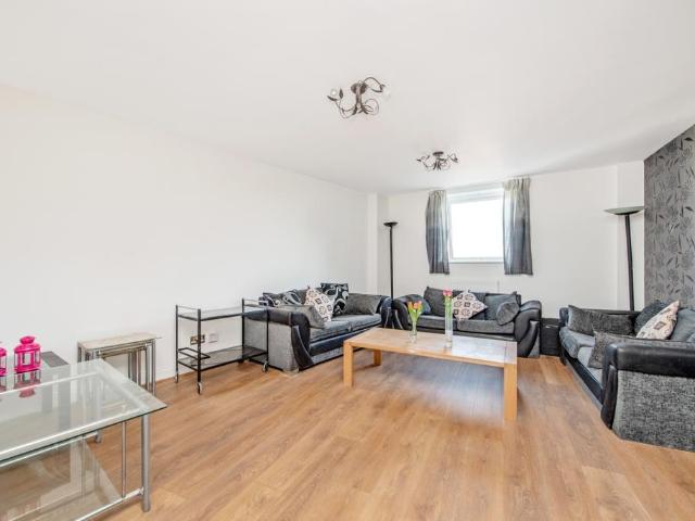 Palgrave Gardens, Marylebone, London. 2 bed flat to rent £4,150 pcm £958 pw