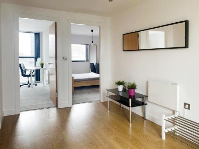 Pall Mall, Liverpool 3 bed apartment to rent £1,360 pcm £314 pw
