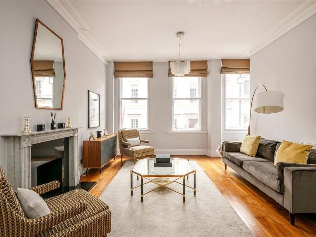Pall Mall, St James`s, London, SW1Y 1 bed apartment to rent £3,995 pcm £922 pw