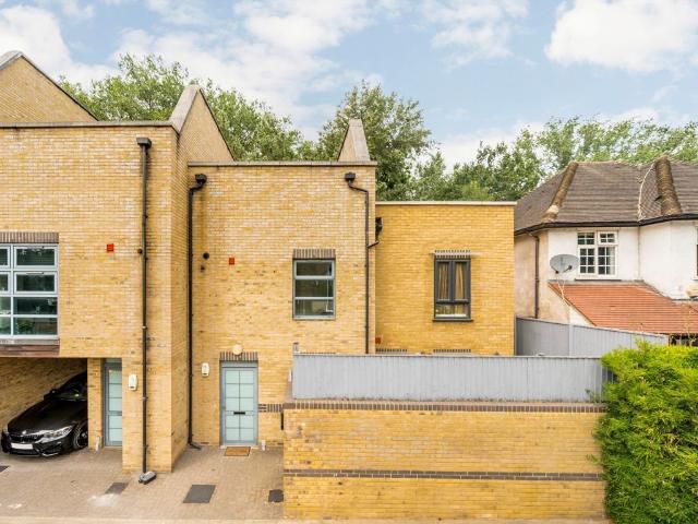 Pallister Terrace, Putney SW15, 3 bed semi detached house to rent, £3,000 pcm | PrimeLocation