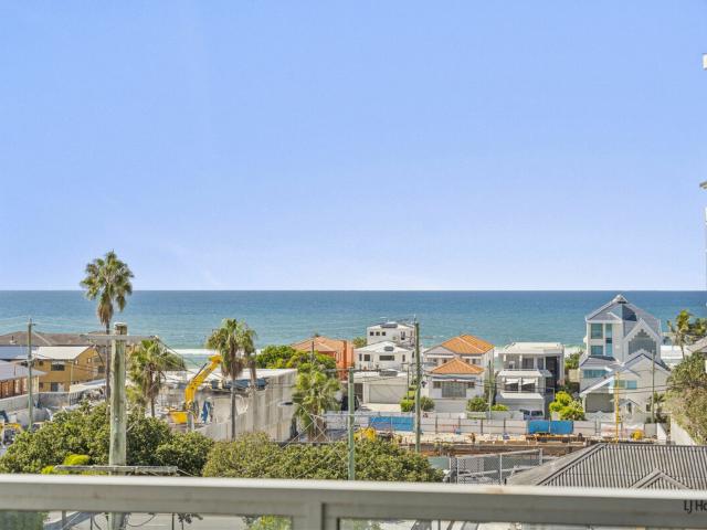 PALM BEACH CENTRAL PERFECT LOCATION!