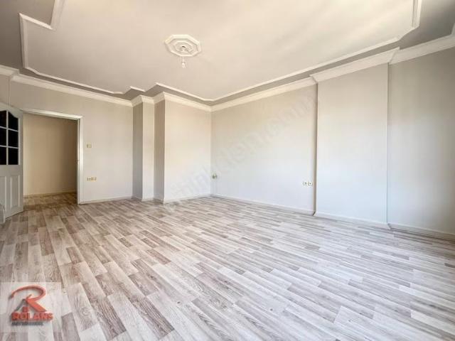 Palm City Avm'ye Yürüme Mesafesinde Doğalgazlı Yapılı 3+1