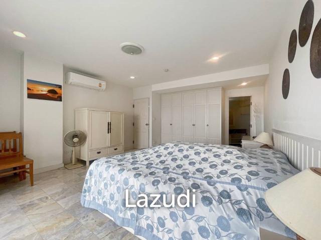 Palm Pavillion: 2 Bedroom Sea Views Condo