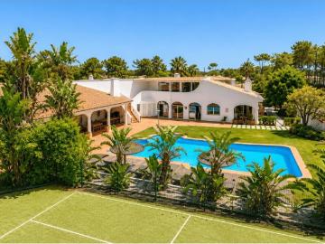 Palm Villa 465m² Corroios