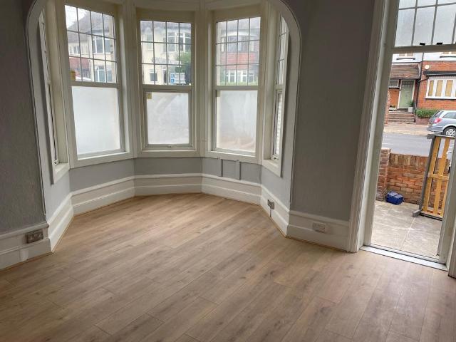 Palmeira Avenue, Westcliff on Sea SS0 Studio to rent £3,683 pcm £850 pw