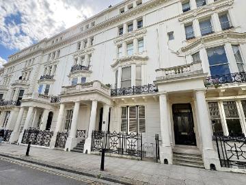 Palmeira Court, Palmeira Square, Hove BN3, 2 bed flat to rent, £2,850 pcm | PrimeLocation