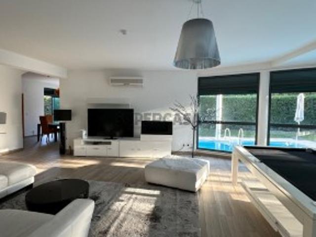 PALMELA PALMELA VILLAGE MORADIA T5 DE 2 PISOS, PISCINA E GARAGEM 2L LT 437,50M2