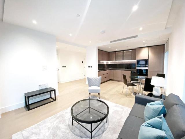 Palmer Road, London, SW11 2 bed apartment to rent £4,100 pcm £946 pw