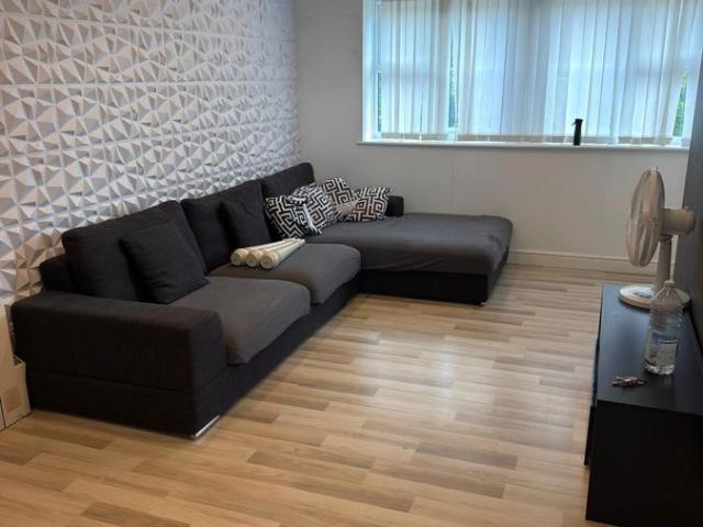 Palmers Grove, Birmingham B36, 3 bed flat to rent, £1,100 pcm | PrimeLocation