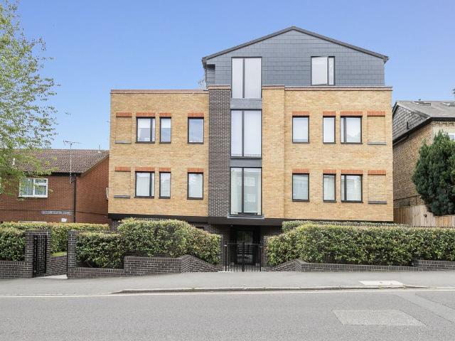 Palmerston Road, Buckhurst Hill IG9, 1 bed flat to rent, £1,650 pcm | PrimeLocation