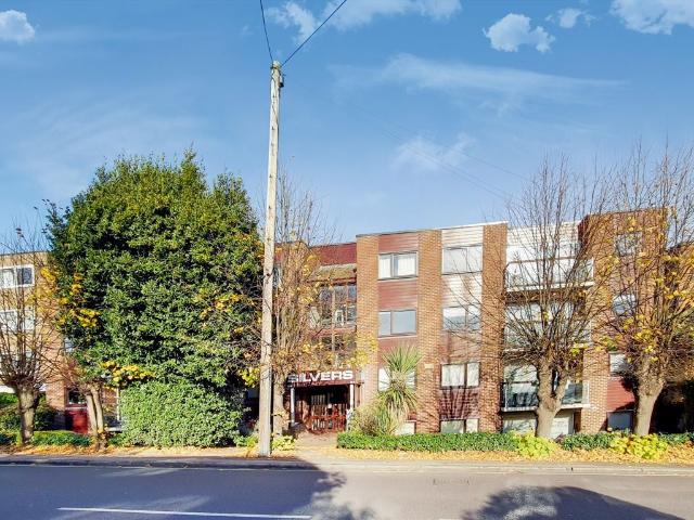 Palmerston Road, Buckhurst Hill IG9, 1 bed flat to rent, £1,750 pcm | PrimeLocation