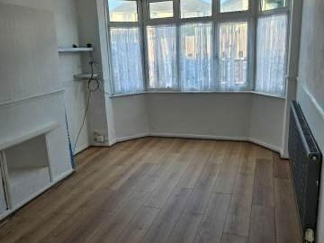 Palmerston Road, Medway, ME4 3 bed end of terrace house to rent £1,300 pcm £300 pw