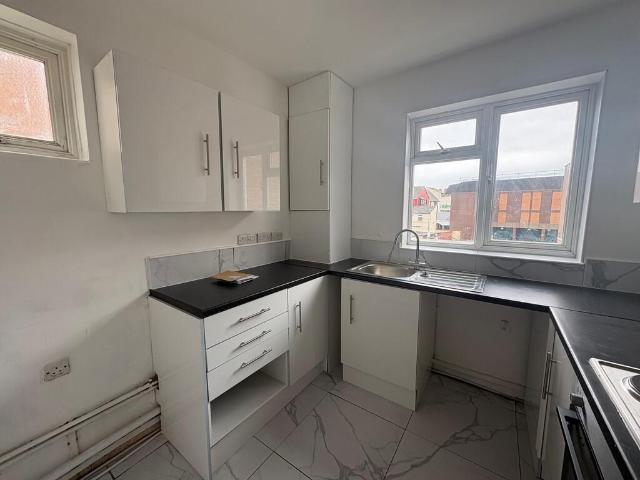 Palmerston Road, Southsea 4 bed maisonette to rent £1,500 pcm £346 pw