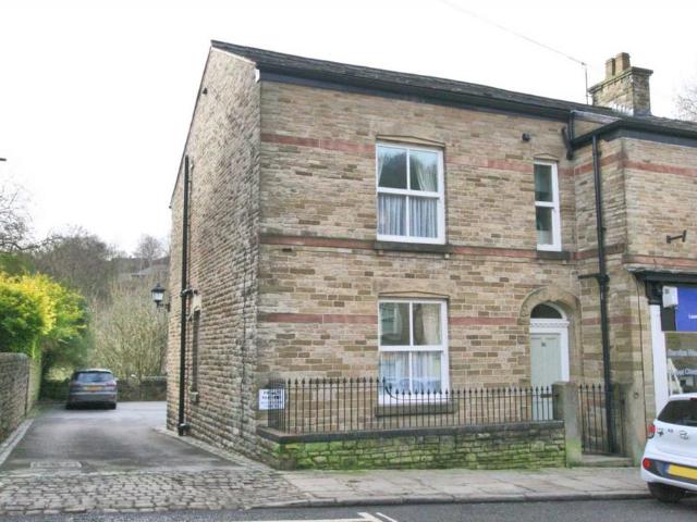 Palmerston Street, Bollington 1 bed flat to rent £795 pcm £183 pw