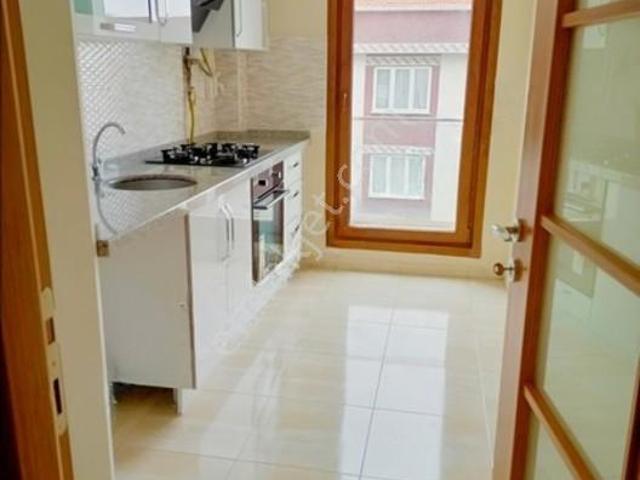 Palmiye Sitesi 2+1 90 M2 Ankastreli Ara Kat Kiralık Daire