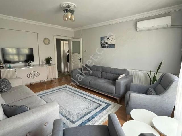 Palmiyeli Sokakta Satılık 3+1 Daire