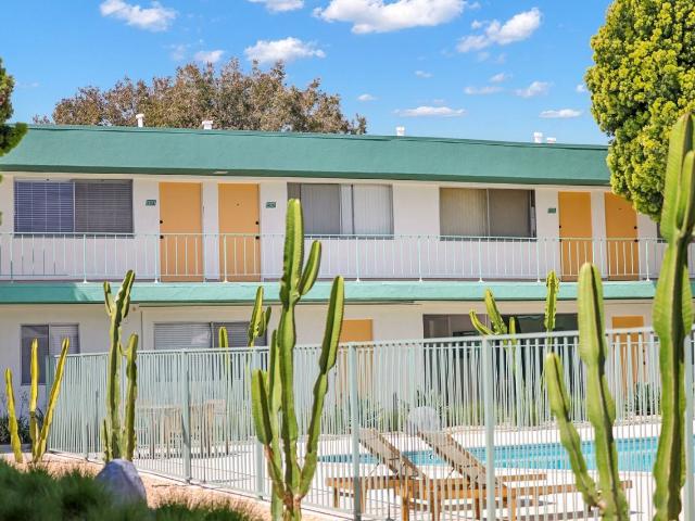 Paloma Apartments Studio Apartment for Rent at 4800 Clair Del Ave, Long Beach, CA 90807 Bixby Knolls