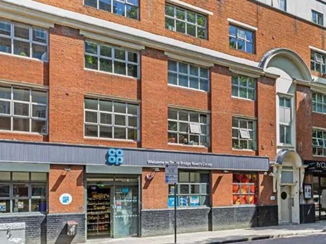 Papa John's, 168a Tower Bridge Road, Bermondsey Village, London, SE1 3LS, United Kingdom | 2 bed apartment for rent #138933706 | Rentberry