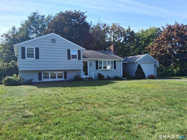 Papa Ln, North Haven, Home For Sale