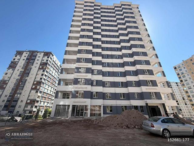 PAPATYA CADDESİ SIFIR KİRALIK DAİRELER
