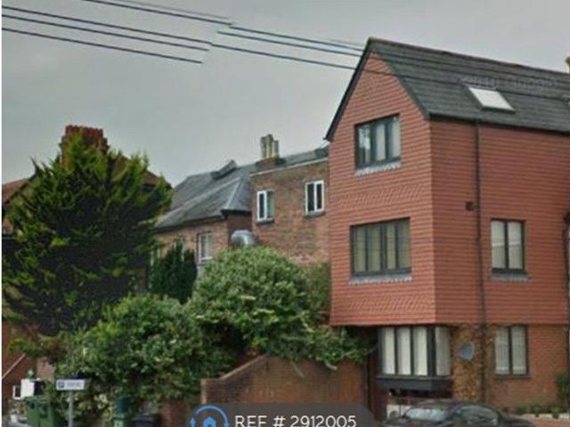 Paper Mews, Dorking RH4, Studio to rent, £975 pcm | PrimeLocation