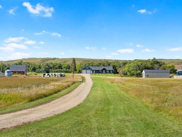 Part Of Se 27 45 27W3, Rural, SK, S0M 1P0 house for sale | Listing ID A2348 | Royal LePage