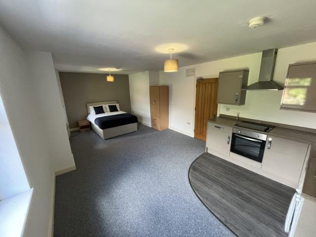 Part Furnished Studio with Parking in Edwinstowe