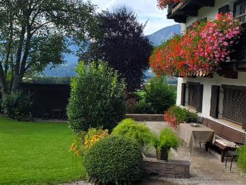 Parterrewohnung mit Garten und Terrasse – ideal für älteres Paar